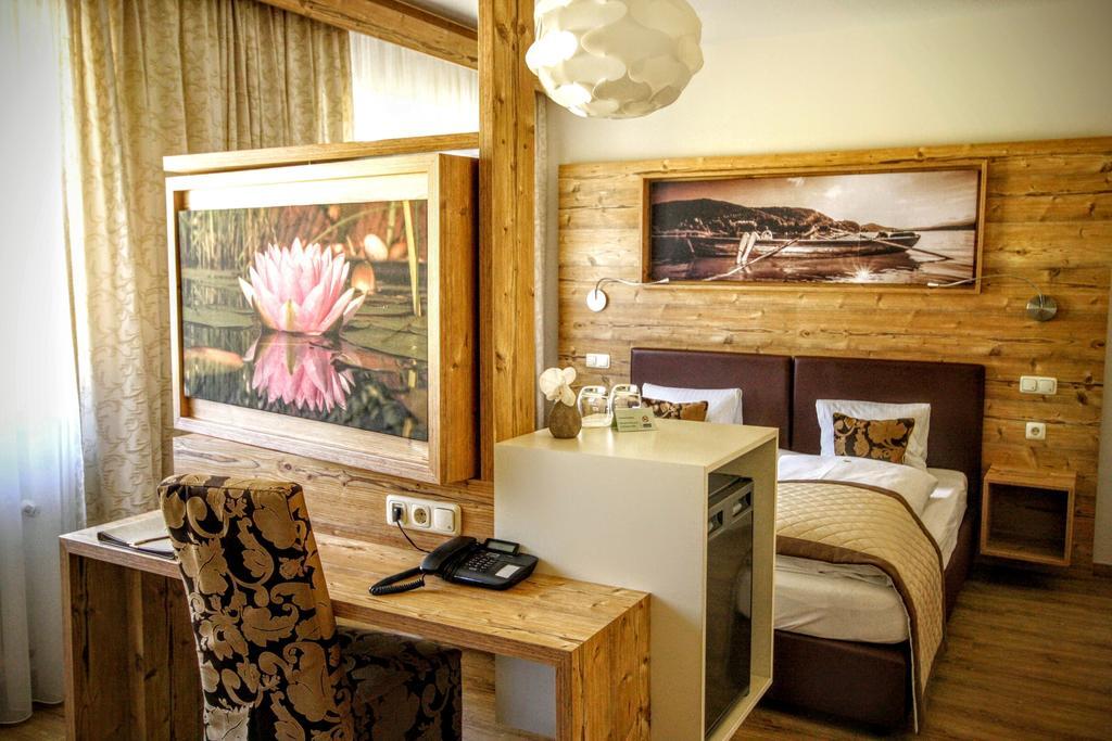 Hotel Roesch Klagenfurt am Woerthersee Bagian luar foto
